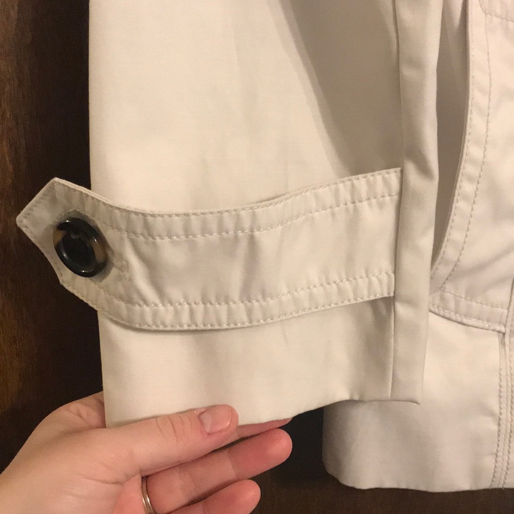 Multifunctional Cream Jacket! - image 4